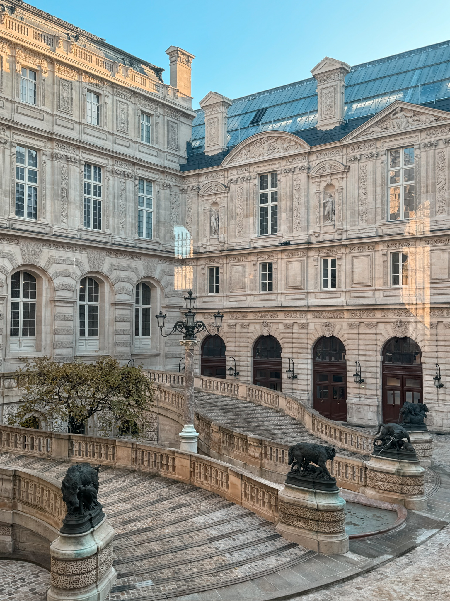 Exterior shot of the Louvre in paris.